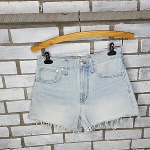 Madewell Women's Relaxed High-Rise Light Wash Jean Denim Shorts Size 25 Distress